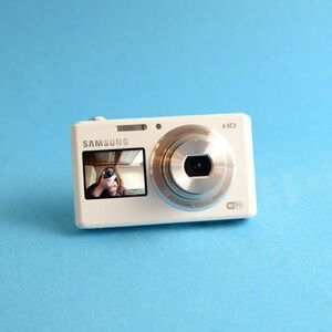 Samsung Silver and White Digital Camera